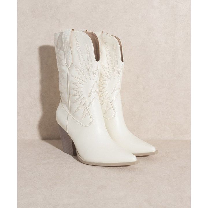The Starburst Embroidery Western Boots in Black, Almond and White