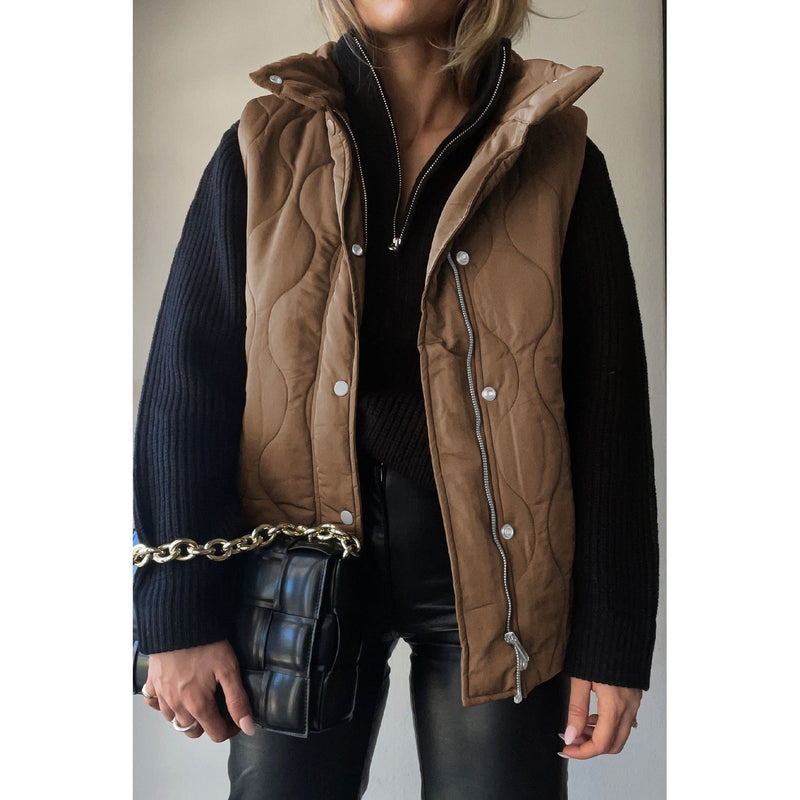 The Replay Quilted Collared Neck Vest with Pockets in Several Colors